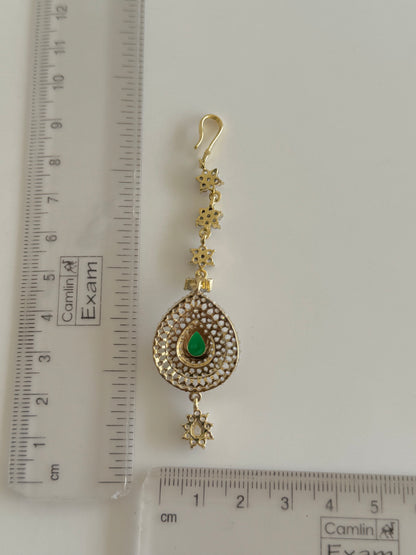 Two tone cz-green thilak stone tikka dj-51371