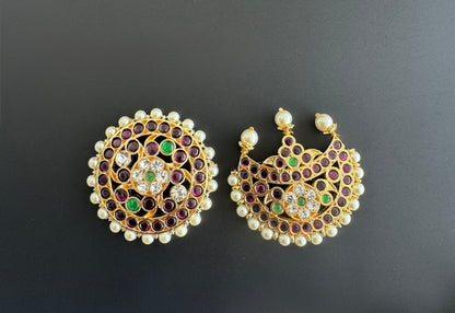 Gold tone precious kemp-green-white pearl cluster with sun and moon head set dj-51849