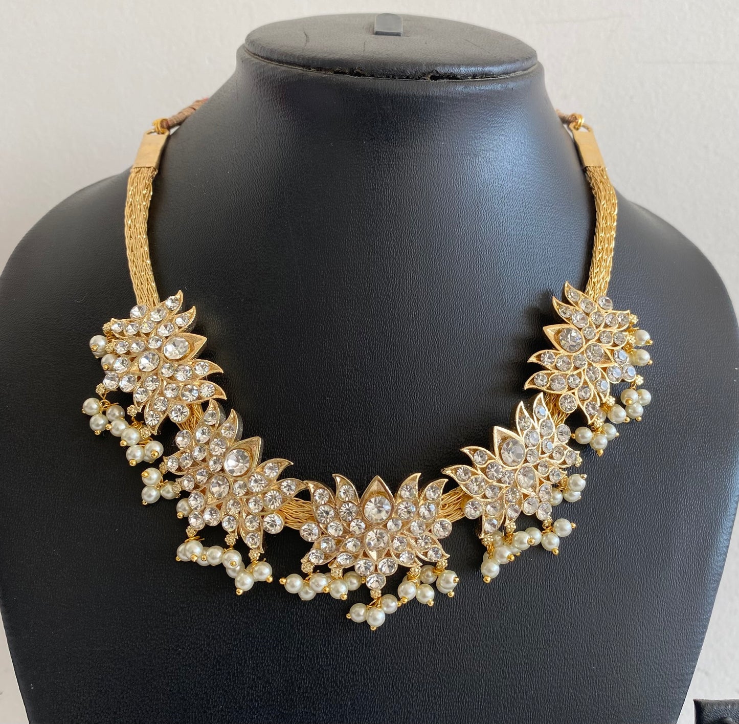 Gold tone AD white stone lotus pearl necklace dj-53224