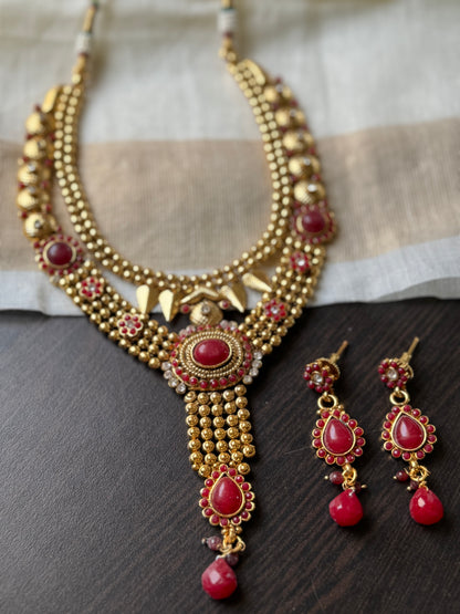 Antique gold tone Maroon Necklace Set-dj04169