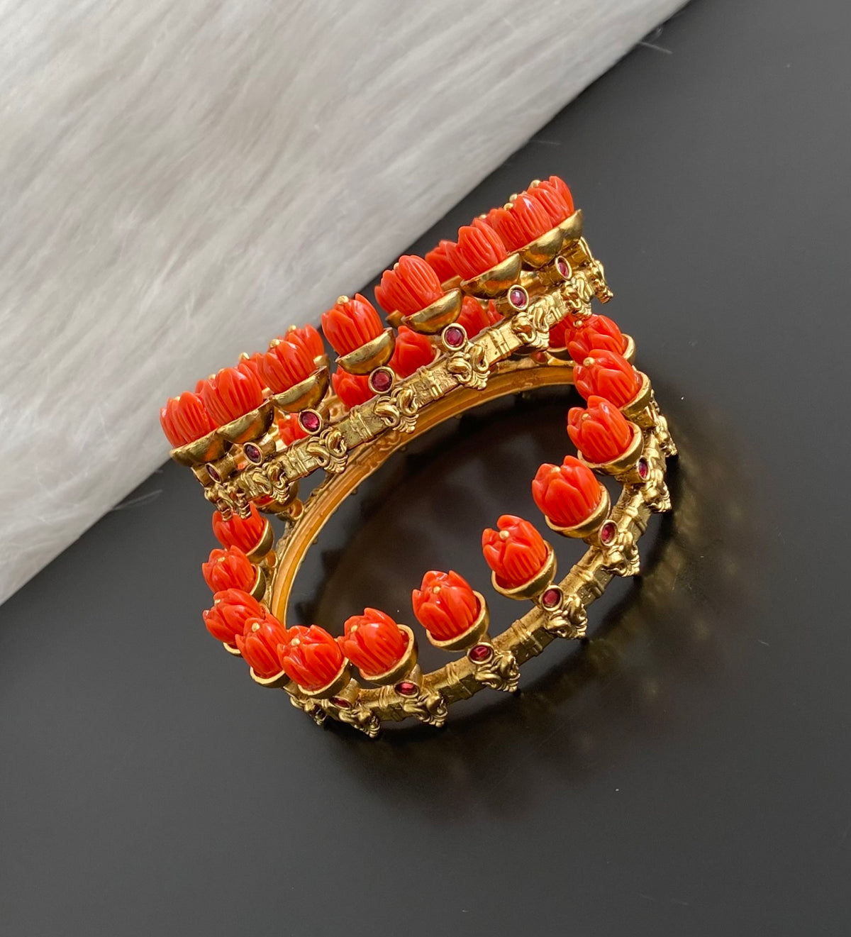 Antique gold tone coral red tulip beaded bangles fits(2.8 for 2.10) dj-55155