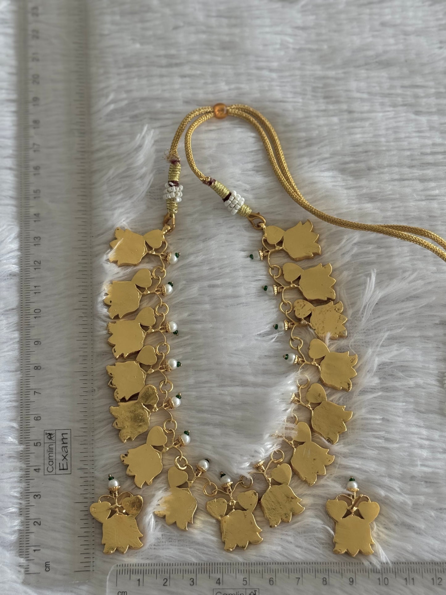 Gold tone coral-white kundan jadau lotus necklace set dj-51543