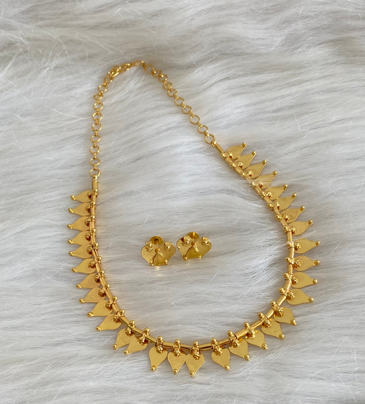 Gold tone Kerala style Thali Kootam necklace set dj-42558