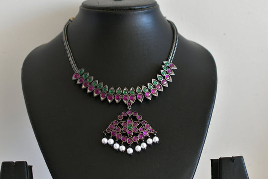 Black finish precious kemp-green pearl necklace Dj-52506