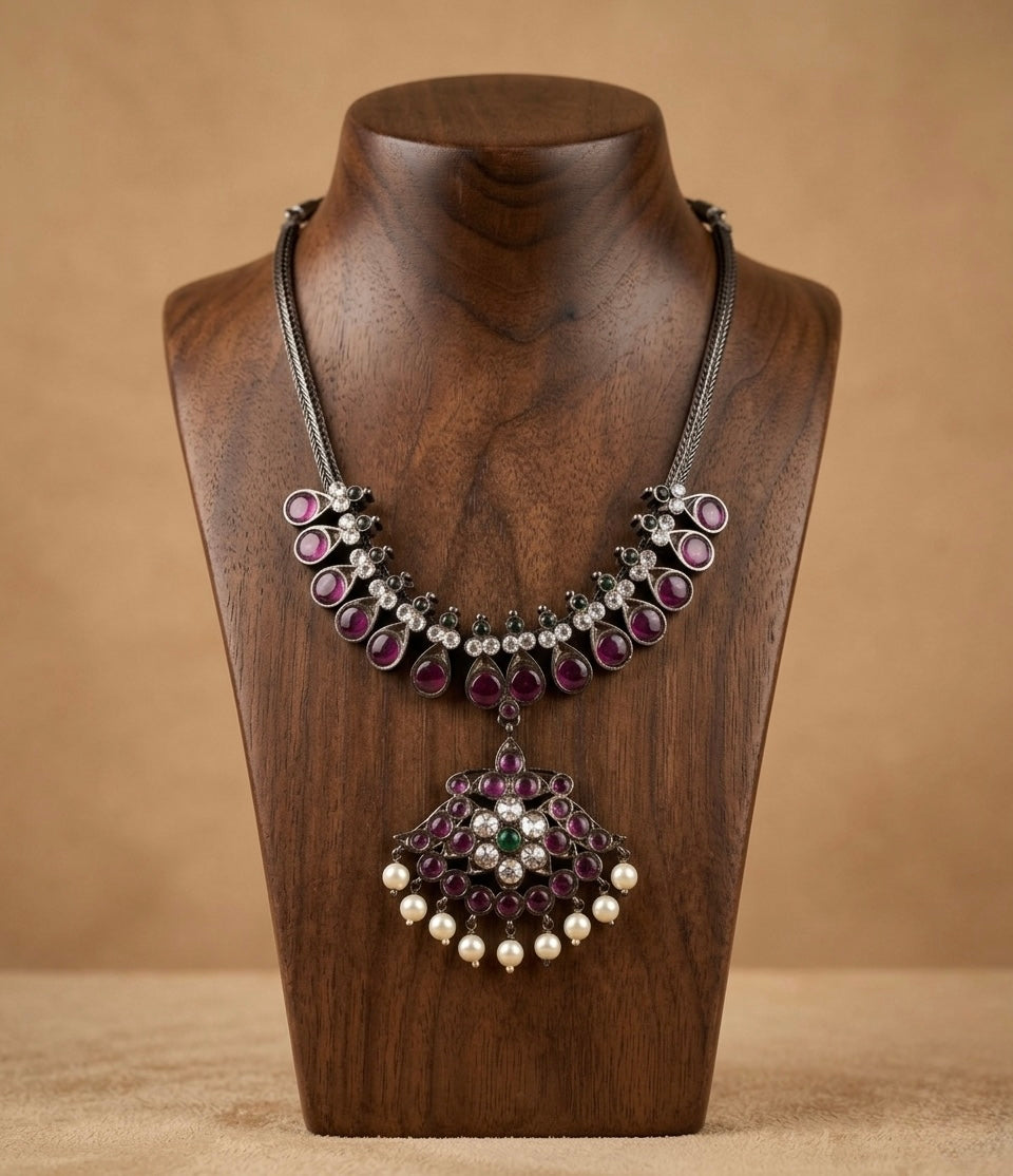 Black finish precious kemp-green-white pearl necklace dj-53244