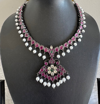 Black finish precious kemp-green pearl necklace dj-52533