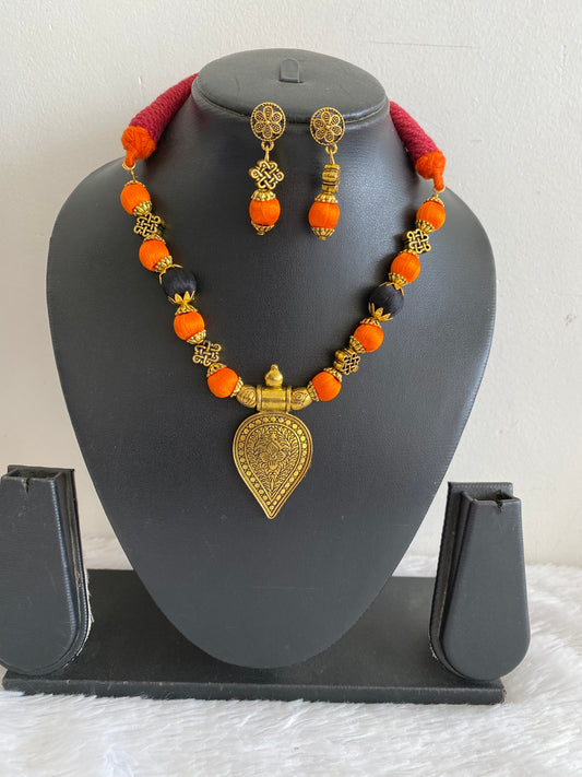 Antique gold tone orange-black silk thread beaded necklace Set dj-52922