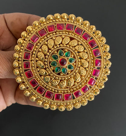 Antique gold tone kemp-green round hair jewel (rakodi) dj-53633