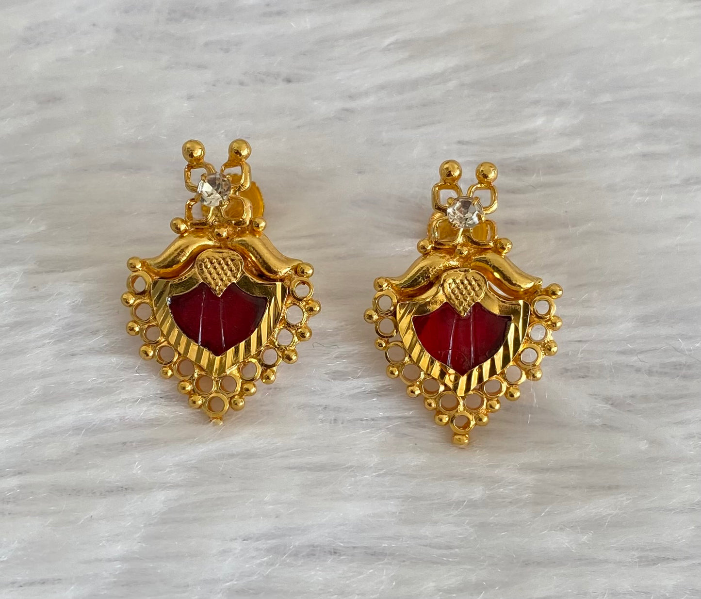 Gold tone red-white stone palakka kerala style stud/earrings dj-53120