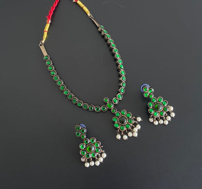 Black finish green stone pearl necklace set dj-54620