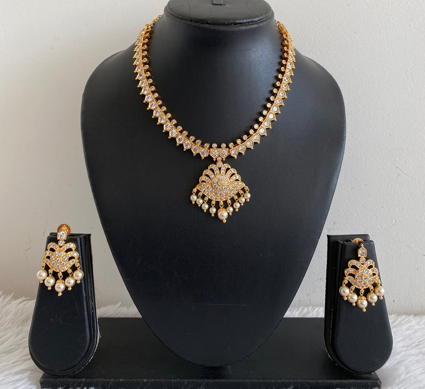 Gold tone AD white stone pearl south indian style necklace set dj-53421