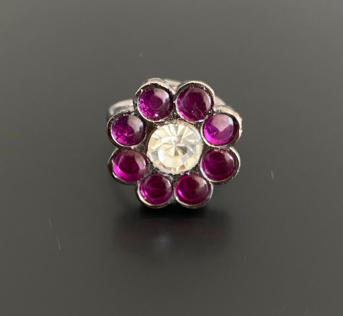 Black finish precious kemp-white finger ring dj-53603
