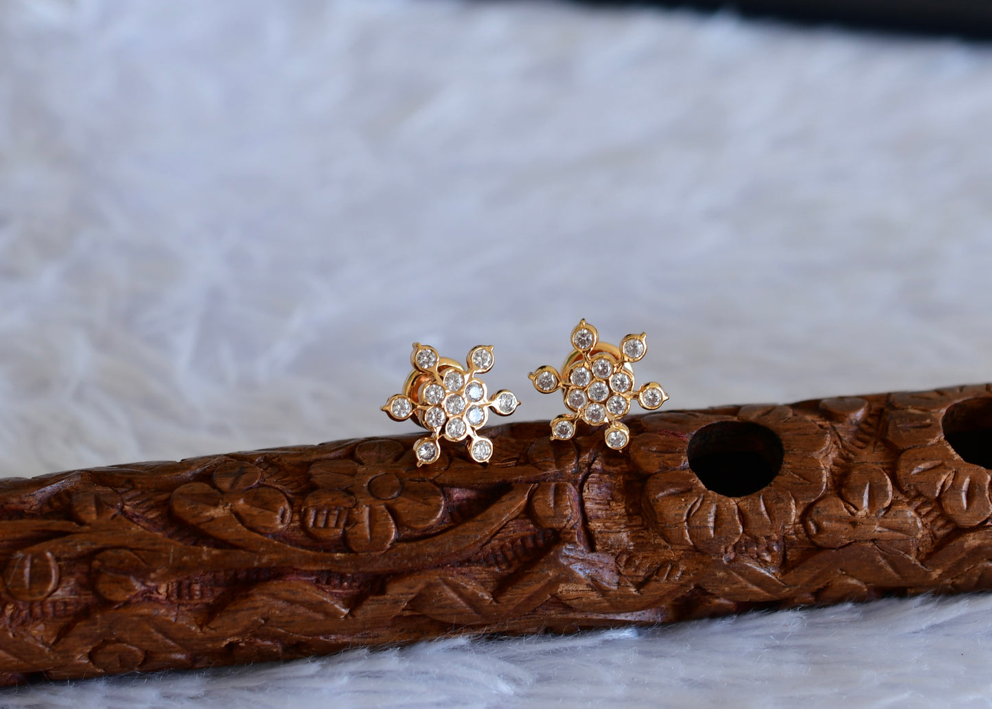 Gold tone AD white stone stud/earrings dj-52248