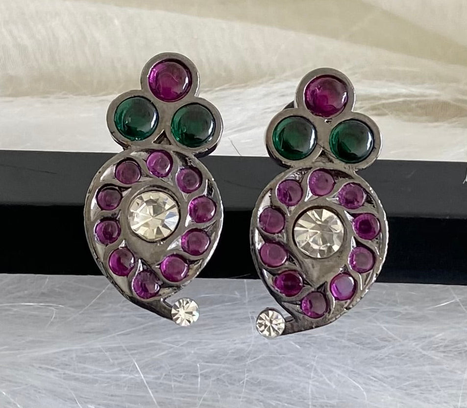 Black finish precious kemp-green-white mango stud/earrings dj-53943