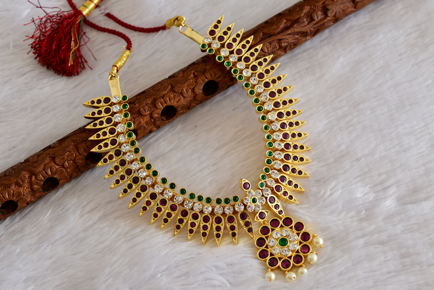Gold tone precious kemp-green-white pearl mulla mottu big necklace dj-52259