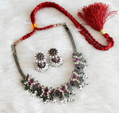 Black finish precious kemp-green-white pearl lotus necklace set dj-53352