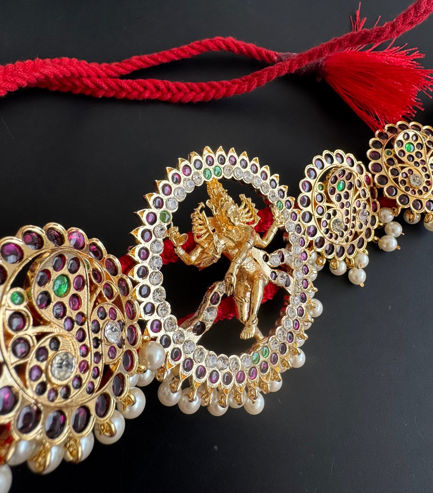 Gold tone precious kemp green Shri Natarajar waist belt dj-51042