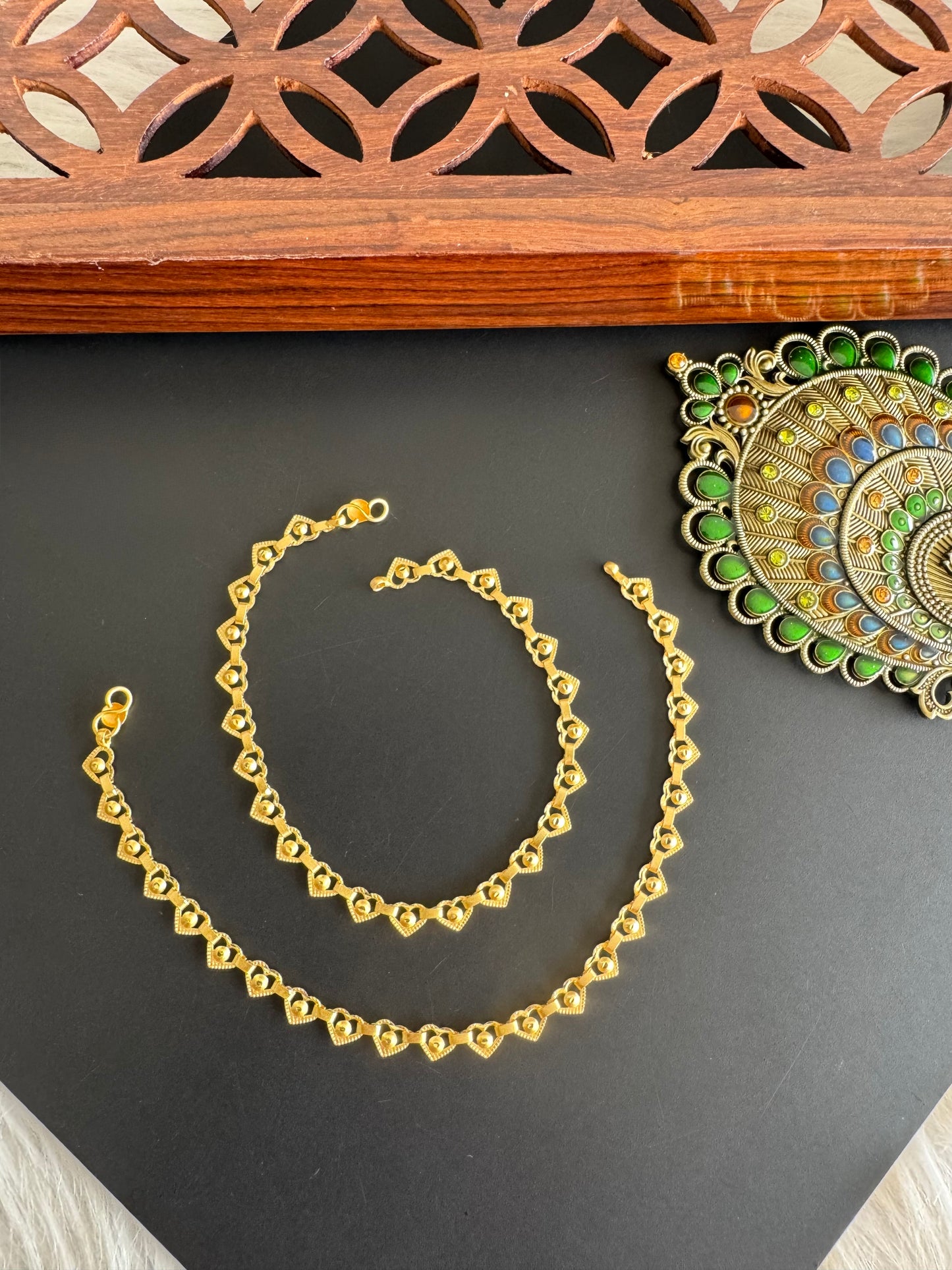 Matte Gold tone 10.5 inches heart anklets dj-51307