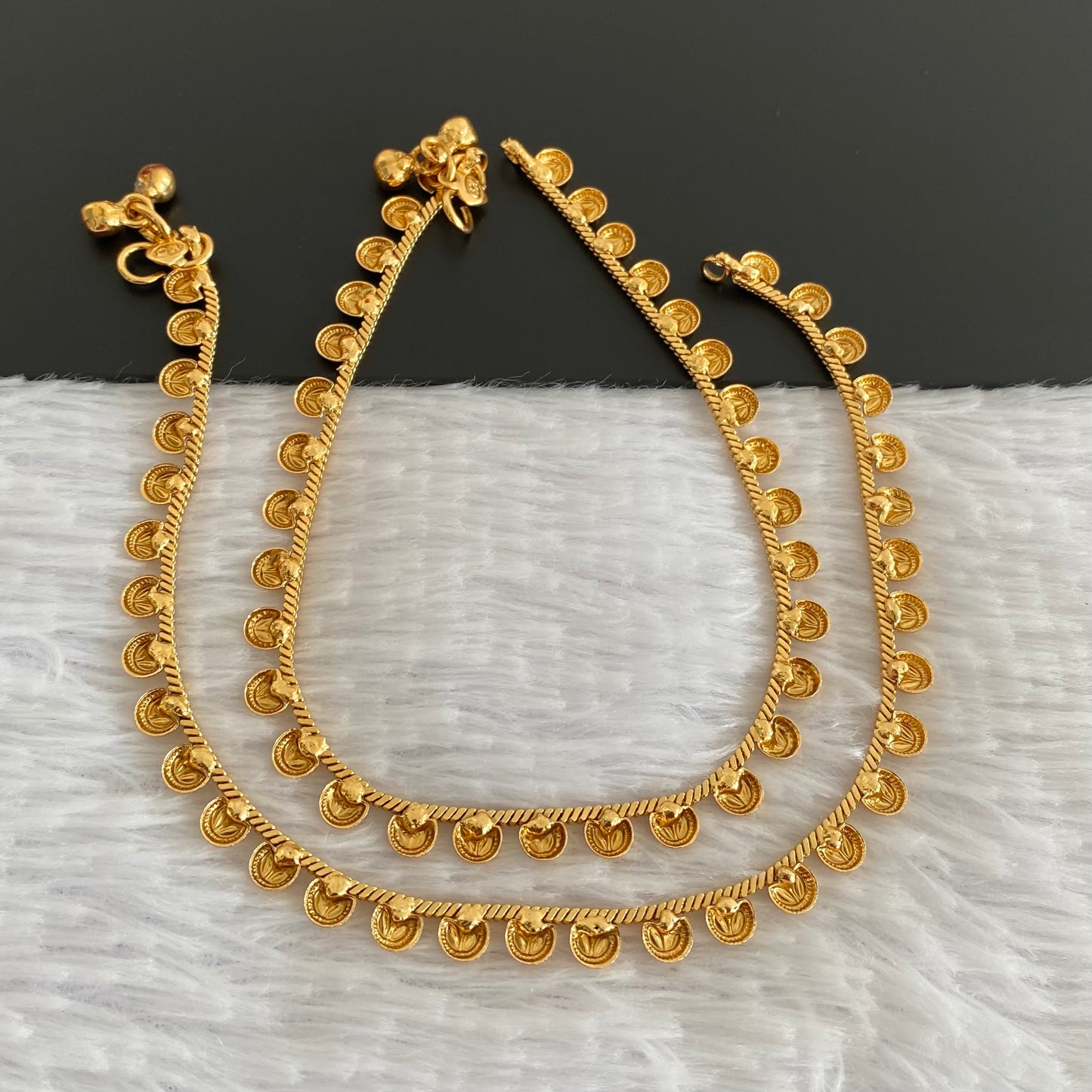 Antique gold tone heart design anklets set dj-53190