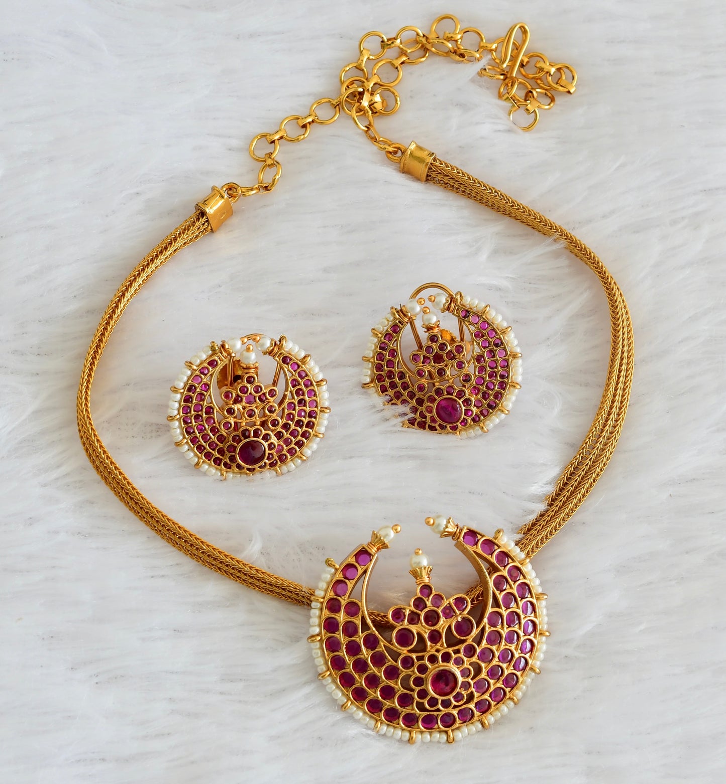 Matte finish kemp stone pearl moon choker/necklace set dj-54014