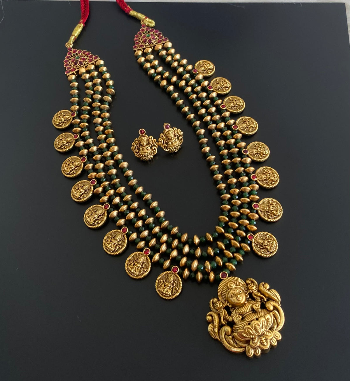 Antique gold tone green beaded layers lakshmi short haar set dj-54968
