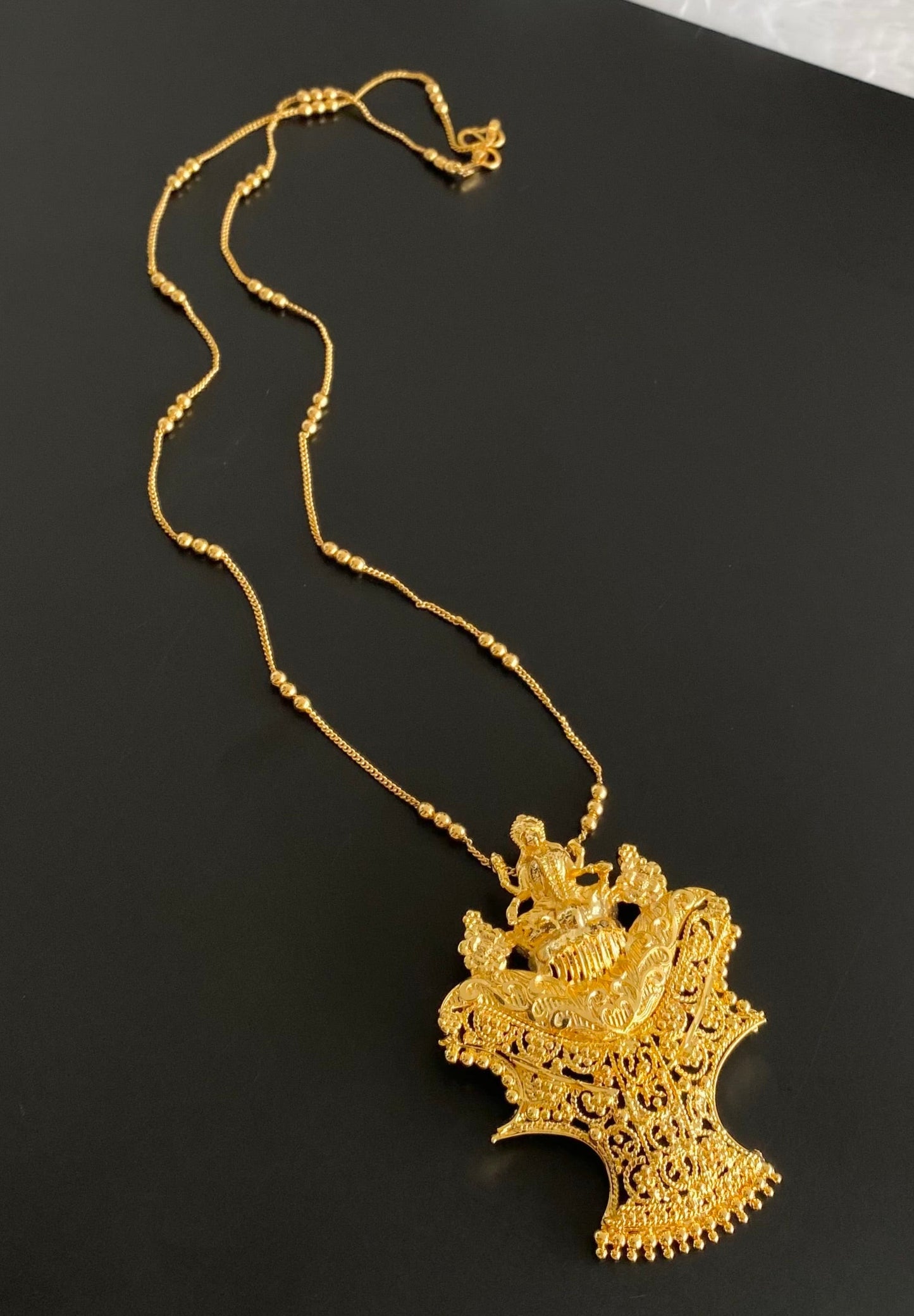 Gold tone 24 inches chain with lakshmi pendant dj-54359