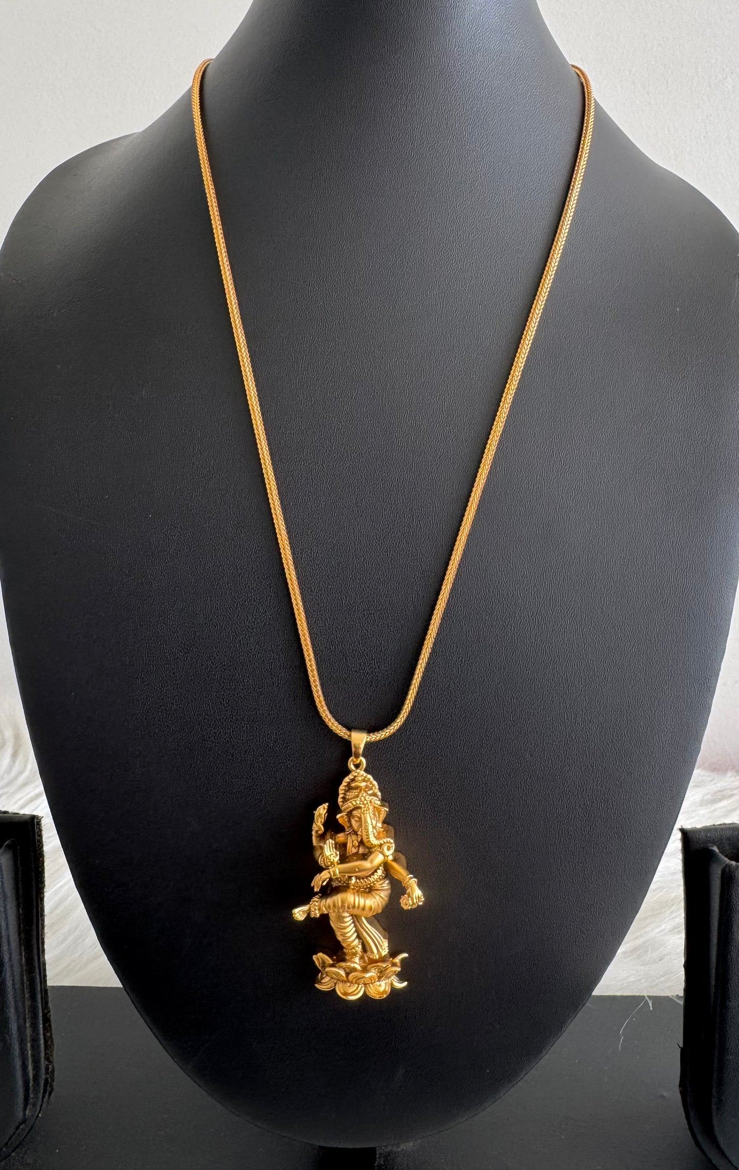 Matte finish 18 inches chain with Ganesha pendant dj-51231