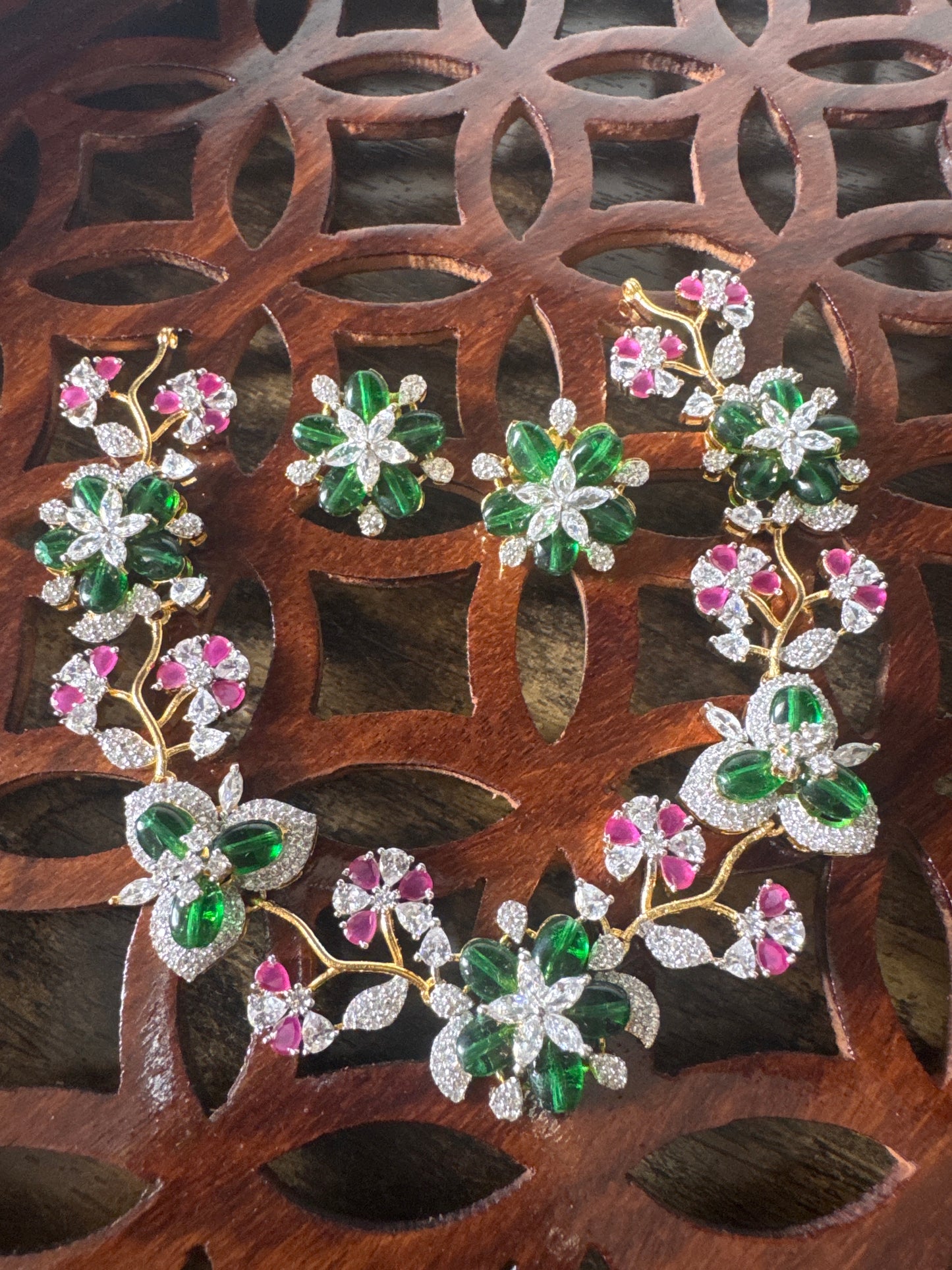 Two tone diamond look alike cz ruby-green bead flower necklace set dj-50557