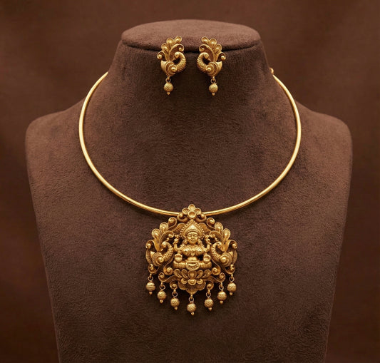 Antique gold tone Lakshmi pendant hasli necklace set dj-51823