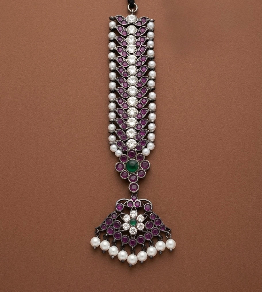 Black finish precious kemp-green-white pearl flower tikka dj-53390