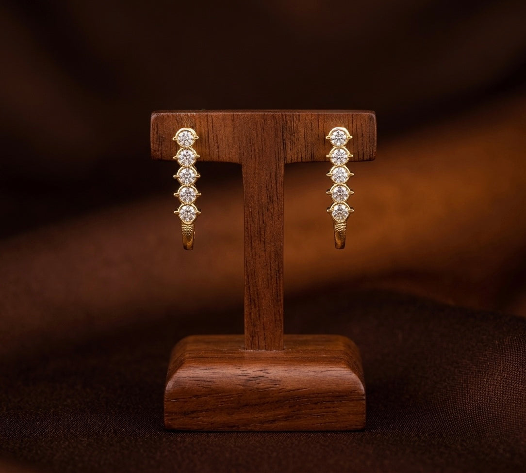 Gold tone AD white stone stud/earrings dj-53868