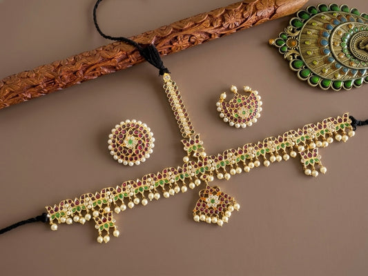 Gold tone precious kemp-green-white pearl lotus head set with sun moon dj-52269