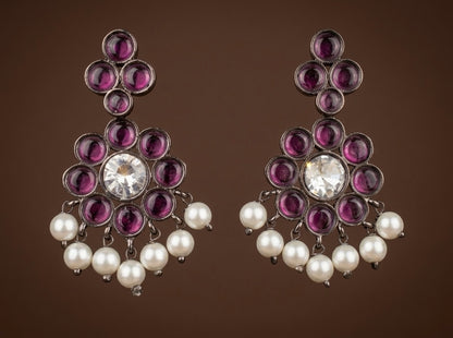 Black finish precious kemp-white pearl flower earrings dj-53944