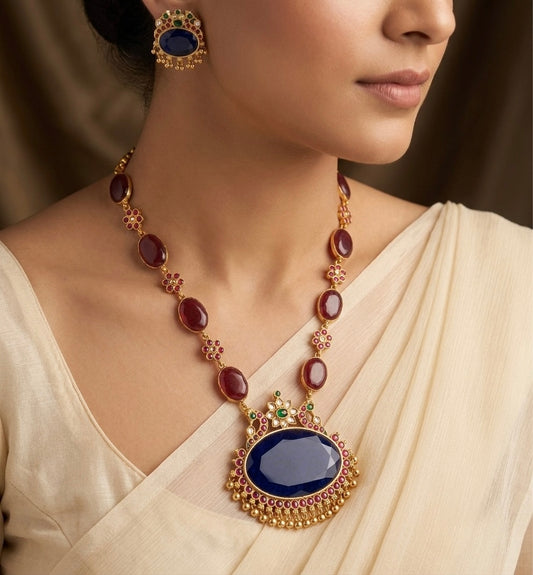Matte finish maroon stone big blue oval peacock pendant short haar set dj-54485