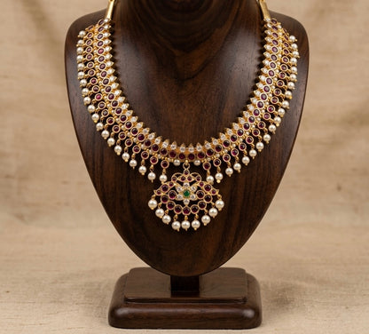 Gold tone precious kemp-green-white pearl choker necklace dj-53237