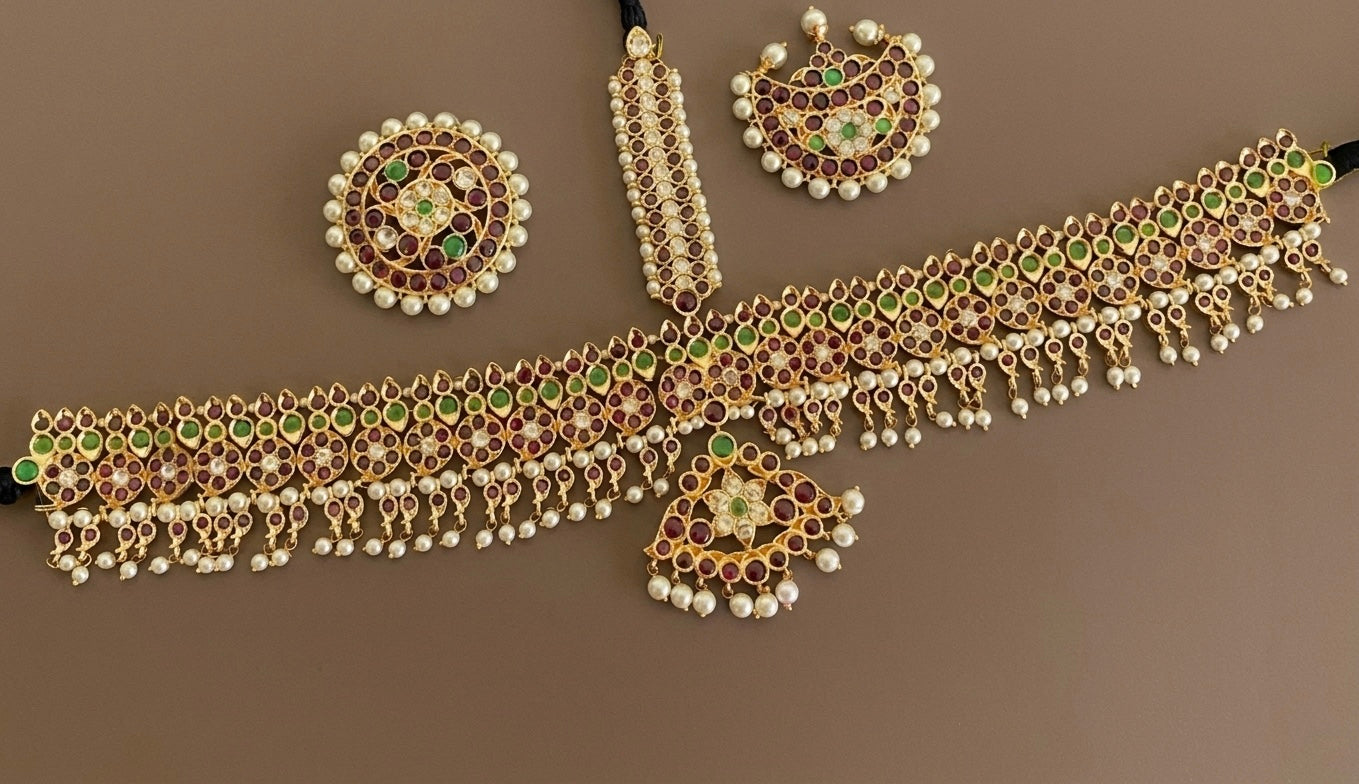 Gold tone precious kemp-green-white pearl mango tikka/head set dj-53645