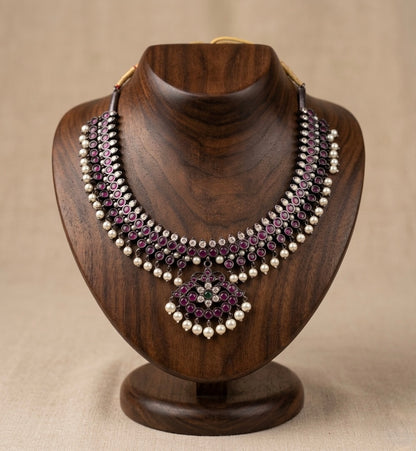 Black finish precious kemp-green-white pearl necklace dj-53246