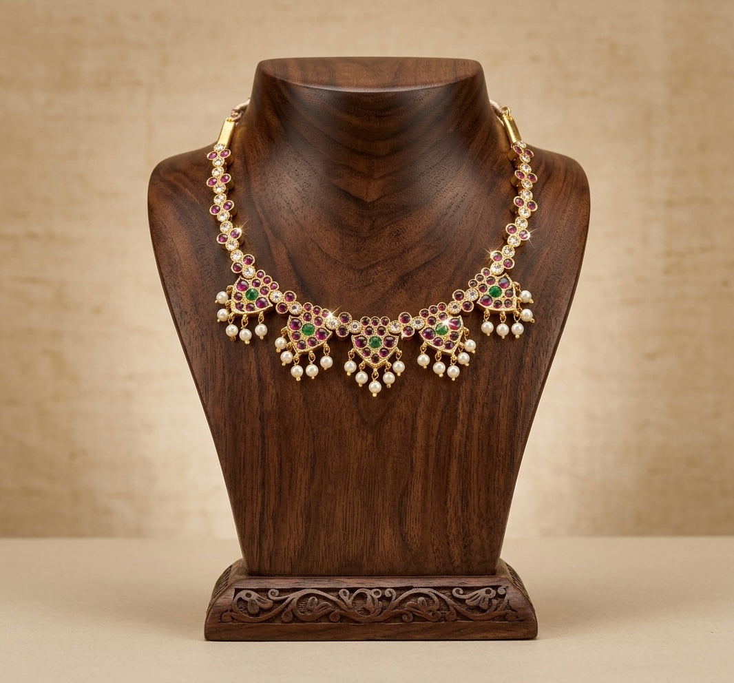 Gold tone precious kemp-green-white pearl necklace dj-53236