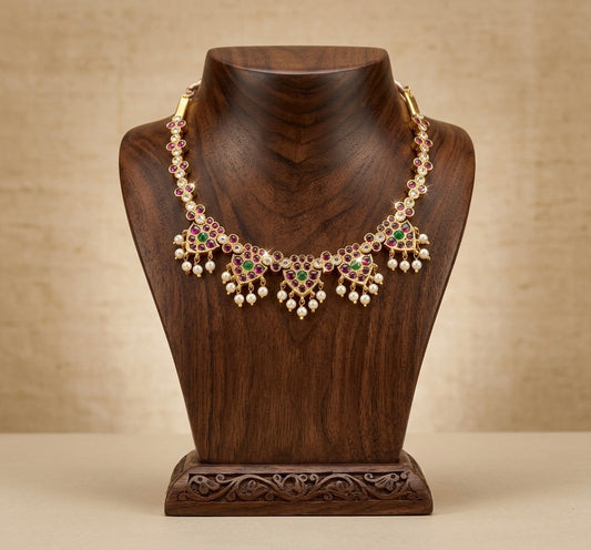 Gold tone precious kemp-green-white pearl necklace dj-53236