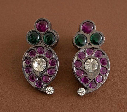 Black finish precious kemp-green-white mango stud/earrings dj-53943