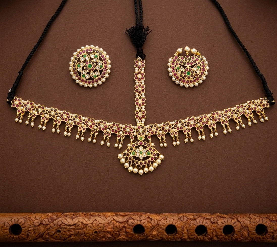 Gold tone precious kemp-green pearl with sun and moon head set/tikka dj-52014