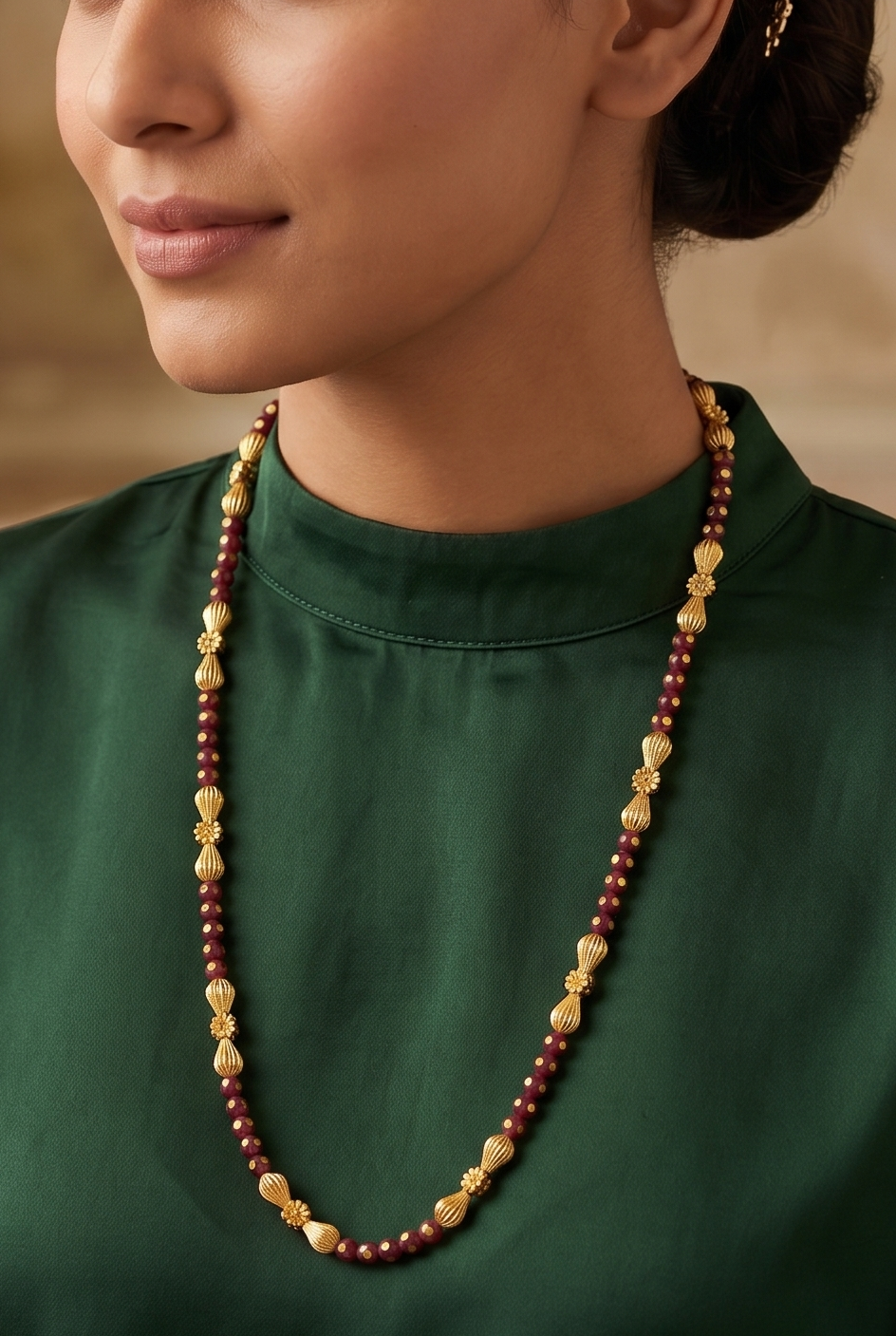 Gold tone Maroon Beaded Necklace -dj04153