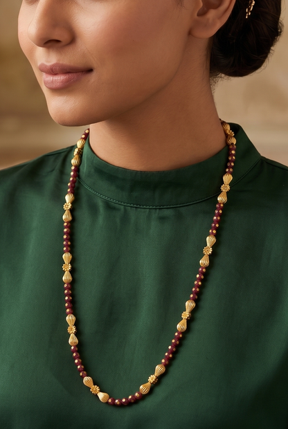 Gold tone Maroon Beaded Necklace -dj04153