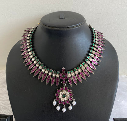 Black finish precious kemp-green-white mulla mottu pearl necklace dj-50754