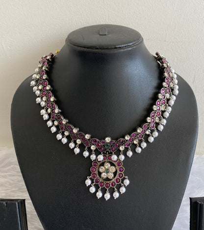 Black finish precious kemp-green-white pearl flower necklace dj-50759