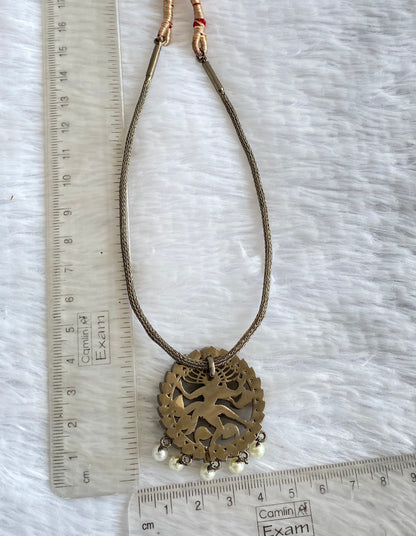 Black finish precious kemp-green-white natarajar pearl necklace dj-50981