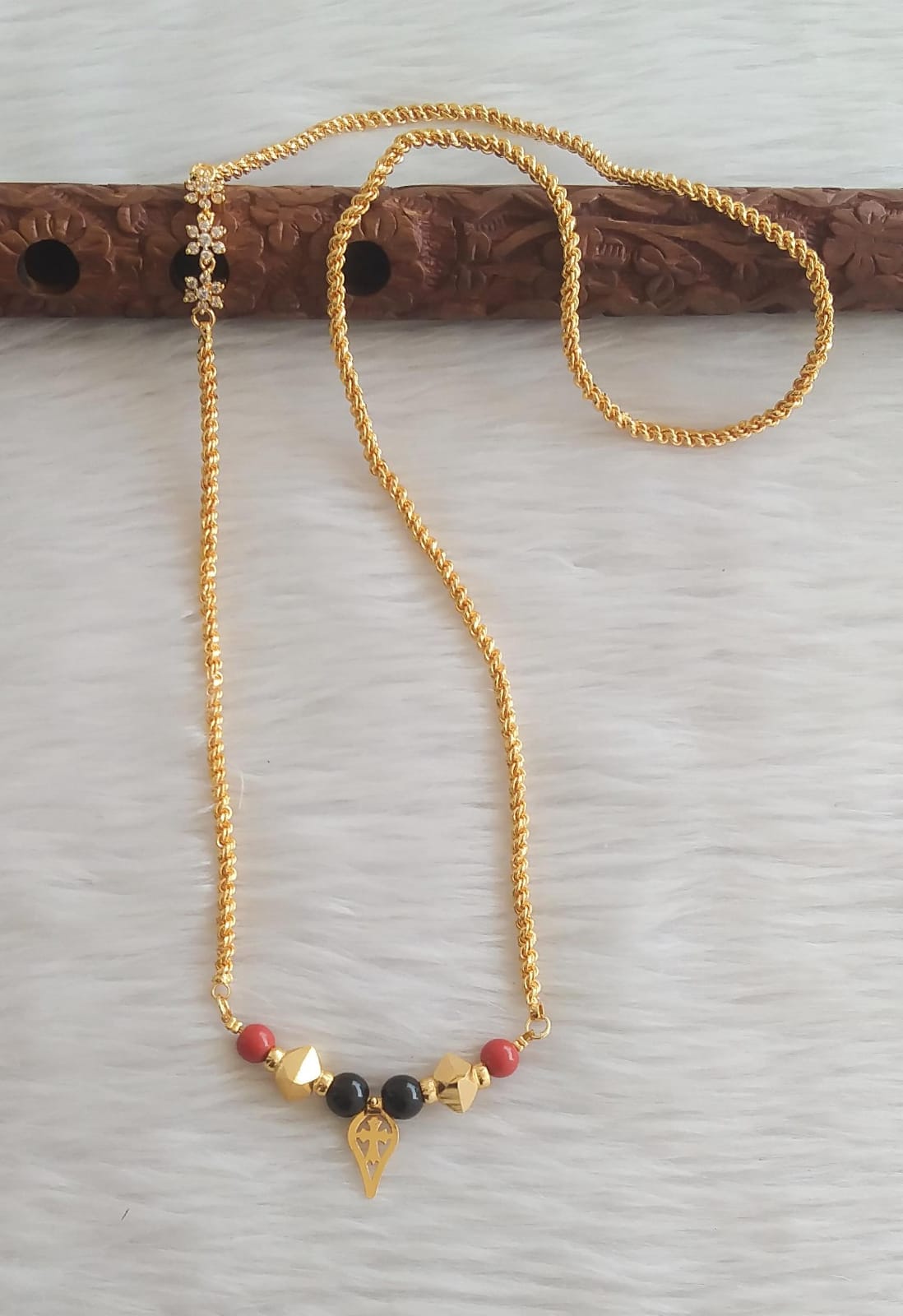 Gold tone flower mugappu chain with Christian elakka thali/mangalyam black and read beads dj-45656