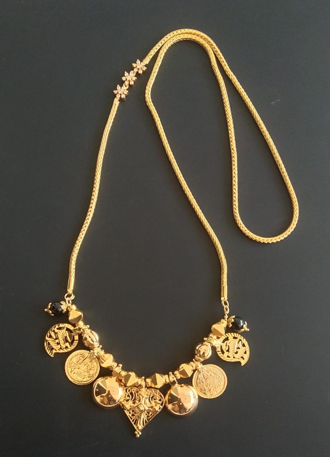 Gold tone cross mangalyam with bottu in flower mugappu chain dj-46106