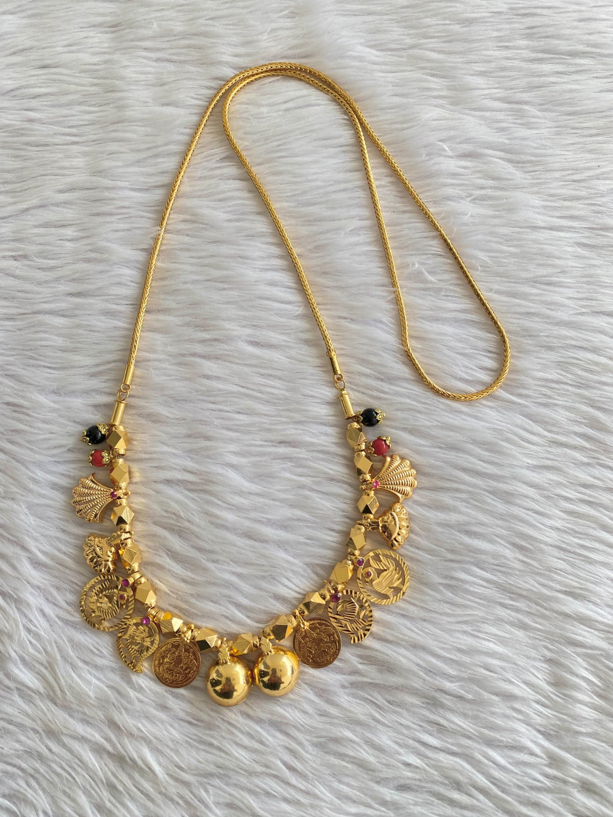 Gold tone coral black bottu mangalyam dj-50731
