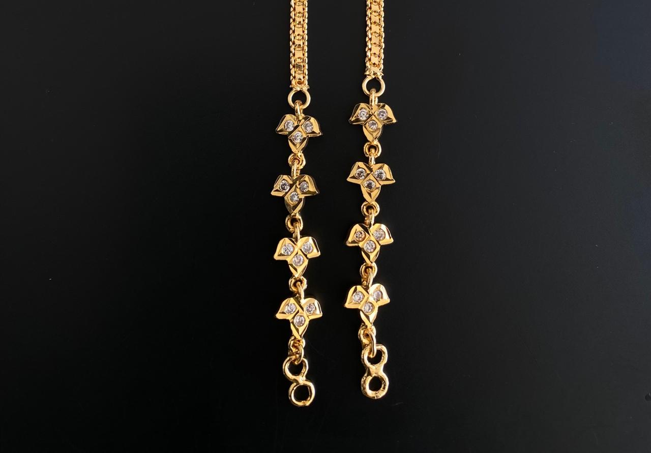 Gold tone AD white stone ear side chain dj-52716
